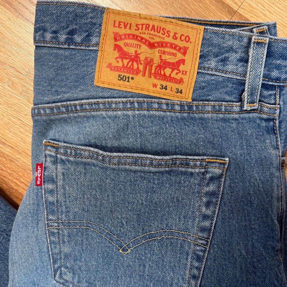 VINTAGE LEVIS 501 • • 34/34